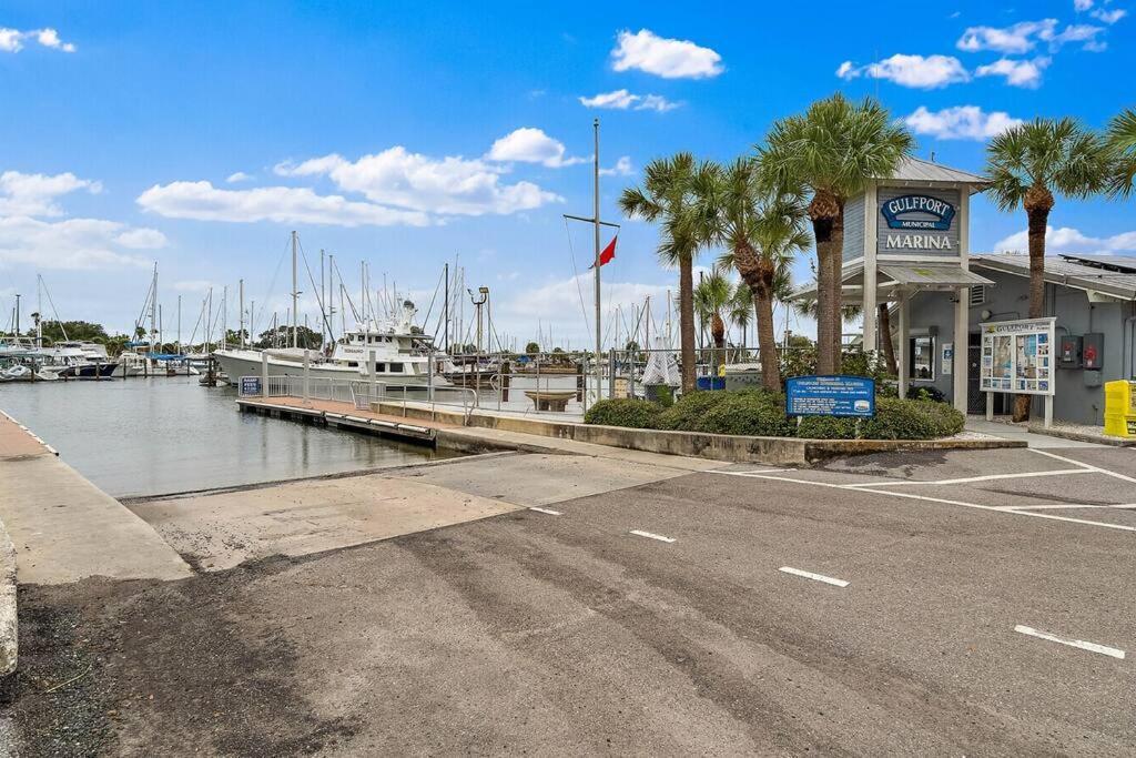 Quaint Gulfport Beach Bungalow St. Petersburg Exteriér fotografie