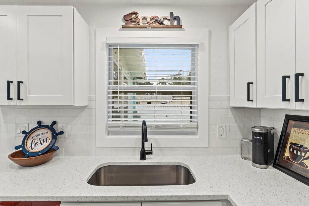 Quaint Gulfport Beach Bungalow St. Petersburg Exteriér fotografie
